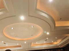 -御花园·粤菜·海鲜火锅(中山公园店)