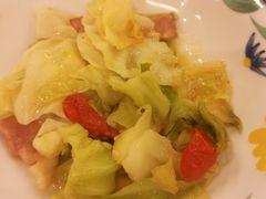 番茄培根炒包菜-萨莉亚意式餐厅(黄埔大沙地店)