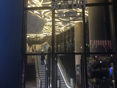 -英皇UA电影城(虹桥天地店)