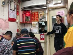 等位区-添發碗仔翅美食