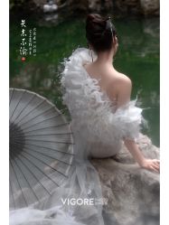 -雪中彩影婚纱摄影·微光艺术中心