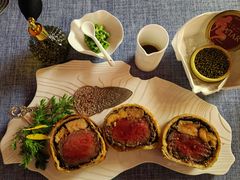 惠灵顿牛排-弦月窗LUNETTE BY AMANDA(复兴路店)