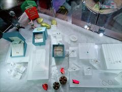 -十八字金·银饰·拼豆·开蚌DIY(魏公芳华里店)