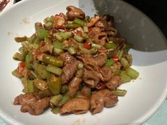 -江城小馆陕南妈妈菜·全球旅行餐厅(钟楼店)
