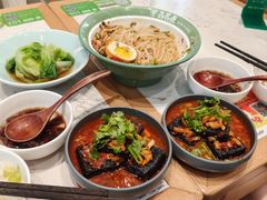 -百春原湖南牛肉粉(百联世纪店)