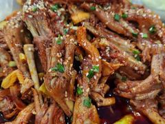 -张大师鸭爪爪特色干锅(南湖店)