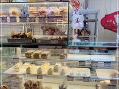 -白玉兰食品甜凤店(合生汇店)