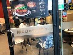 门面-麦当劳(中山八路店)