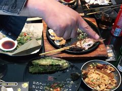 -何师烧烤Pro ·江湖川菜·小龙虾·精酿(太古里旗舰店)