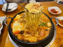 部队火锅-咕咕站韩国料理(紫金港店)