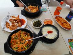 -拌来拌去石鍋拌飯(文鼎店)