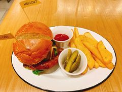 德国盘肠汉堡-HELLO 27 意面·沙拉·帕尼尼