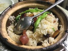 经典腊味煲仔饭-阿政粤小馆(中央大街店)