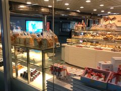 面包甜点陈列柜-BreadTalk面包新语(长寿路地铁站店)