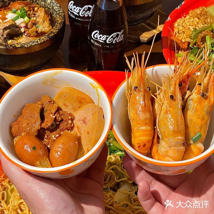 跺脚求你们去吃这个麻辣烫、干拌好吃到哭[流泪]