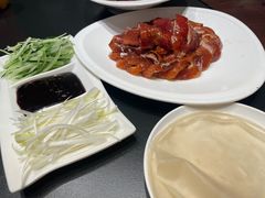 新雅片皮鸭-新雅粤菜馆(南京东路店)