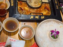 -老牌坊云南鱼豆花火锅(爱建店)