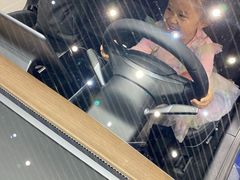 -TESLA 特斯拉(上海太古汇体验店)