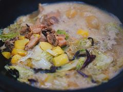 -粘豆包柴火铁锅炖