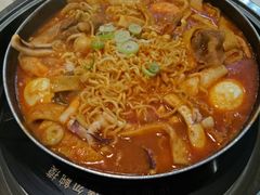 -三清洞摩西韩式年糕火锅(威高广场店)