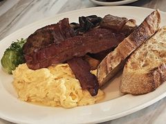 -ROAST coffee & eatery