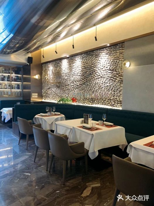 普朗姆生蚝牛排馆 The Plump Oyster(成都摩方购物中心店)图片