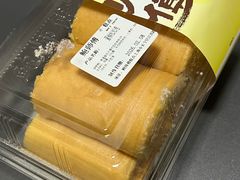 蛋糕松松卷-鲍师傅糕点(江苏路店)