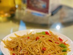 -三亚火车头万人海鲜广场