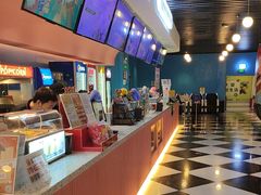 -完美世界影城(昆明翡翠湾店)