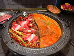 -宽板凳老灶火锅(台湾街店)