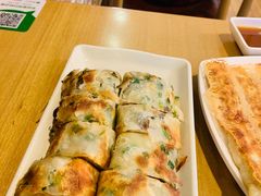 葱饼卷牛肉-台北楚楚园馅饼粥(虹桥南丰城店)