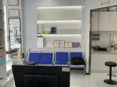 -光明眼镜·蔡司授权(徐泾店)