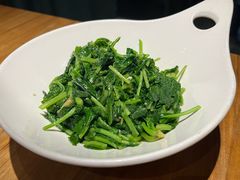 -头上红煨盐鸡乡村食府