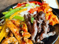 牛柳鸡肉鲜虾三拼法基塔-Q MEX 库迈墨西哥餐吧(三里屯店)