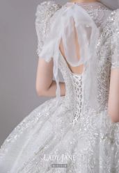 -Lady  Jane高端婚纱礼服馆