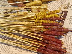-老街烧烤大排档·地道湖北菜·龙虾馆(汉口火车站店)