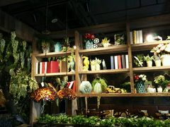 -春天里·老街坊餐厅(港隆广场店)