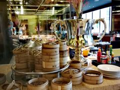 自助取餐区-大中华希尔顿酒店-念自助餐·嗨啤·小龙虾
