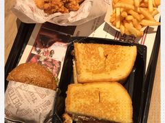 -The Habit Burger Grill 哈比特汉堡(爱琴海店)