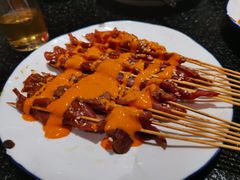 -何妹湿辣牛肉·粤式烧烤砂煲(桂雅路店)