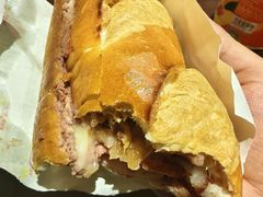 -Bánh Mì Huynh Hoa