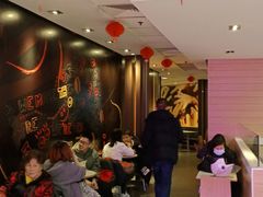 等位区-麦当劳(凯德广场店)