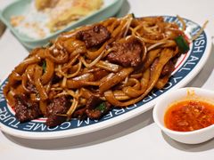 儿时头抽干炒手工米浆牛河-喜势点·糖沙翁手工茶点·本地人茶居(永庆坊店)