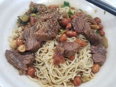 牛腩干拌面-阿阳牛腩腌面店