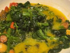 -八府香鸭·啫啫煲(华山路店)