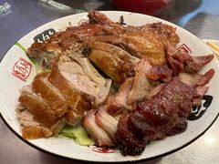 烧鹅拼叉烧饭-吾家香港烧腊专门店