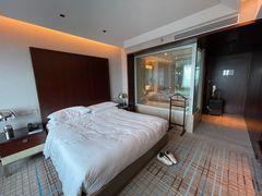 -上海龙之梦万丽酒店