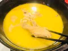 -鲜入围煮花胶鸡海鲜火锅