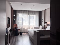 -乔治莫兰迪酒店(济南解放路山东大学店)