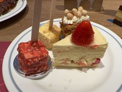 -咖啡苑自助餐厅·中国大饭店